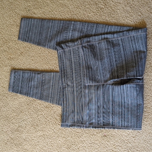 Athleta Gray Patterned Full Length Athletic Workout Leggings Size Medium - Picture 1 of 7
